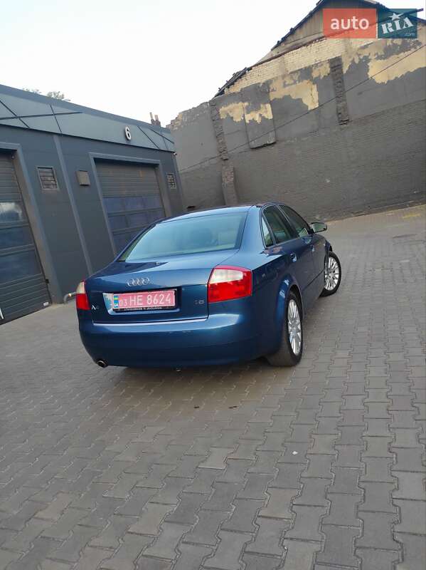 Седан Audi A4 2004 в Каменском