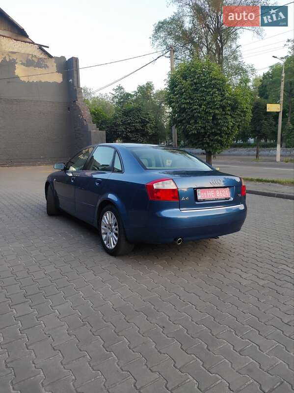 Седан Audi A4 2004 в Каменском