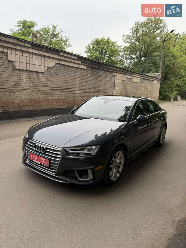 Седан Audi A4 2019 в Киеве