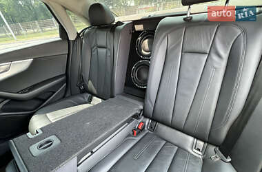 Седан Audi A4 2016 в 