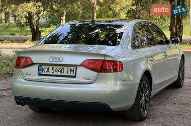 Седан Audi A4 2011 в 