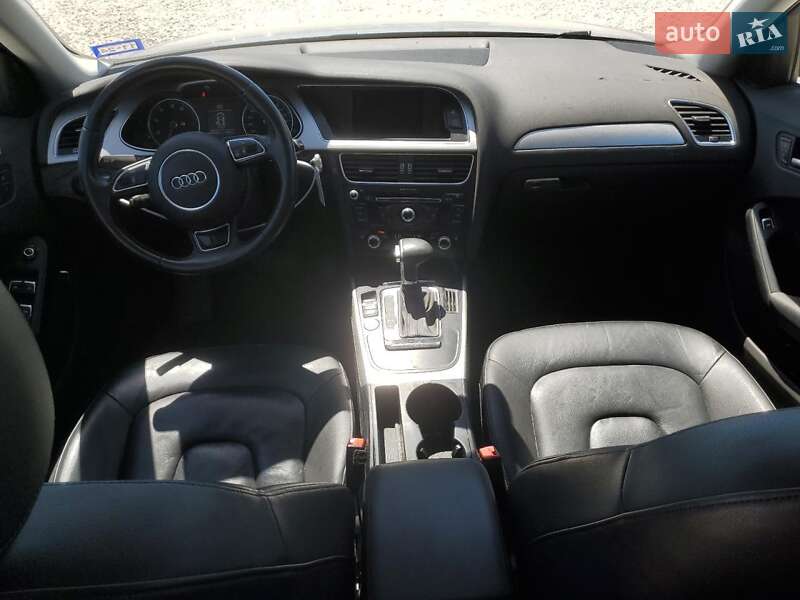 Седан Audi A4 2016 в Львове