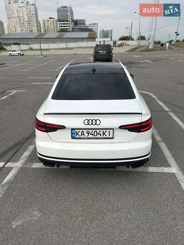 Седан Audi A4 2018 в Киеве