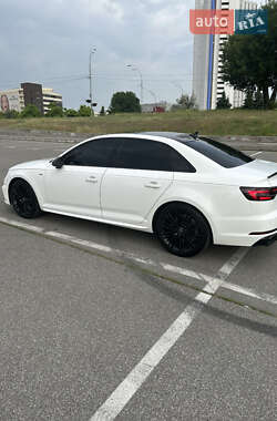 Седан Audi A4 2018 в Киеве