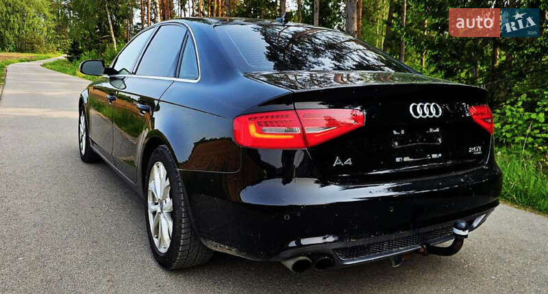 Седан Audi A4 2013 в Ивано-Франковске