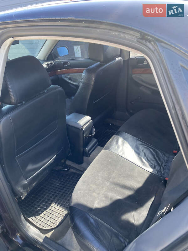 Седан Audi A4 1996 в Быковке