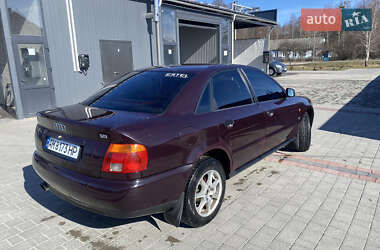 Седан Audi A4 1996 в 