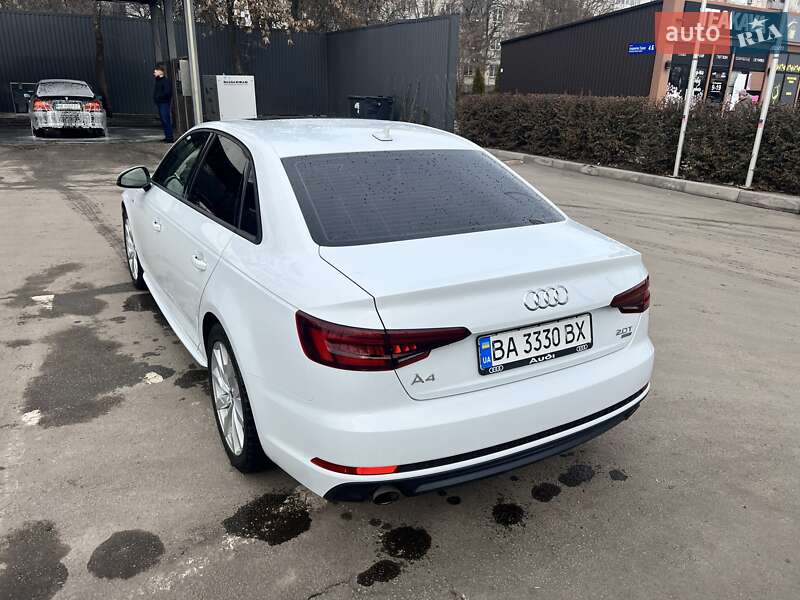 Седан Audi A4 2017 в Малій Висці