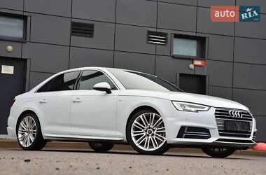 Седан Audi A4 2018 в 
