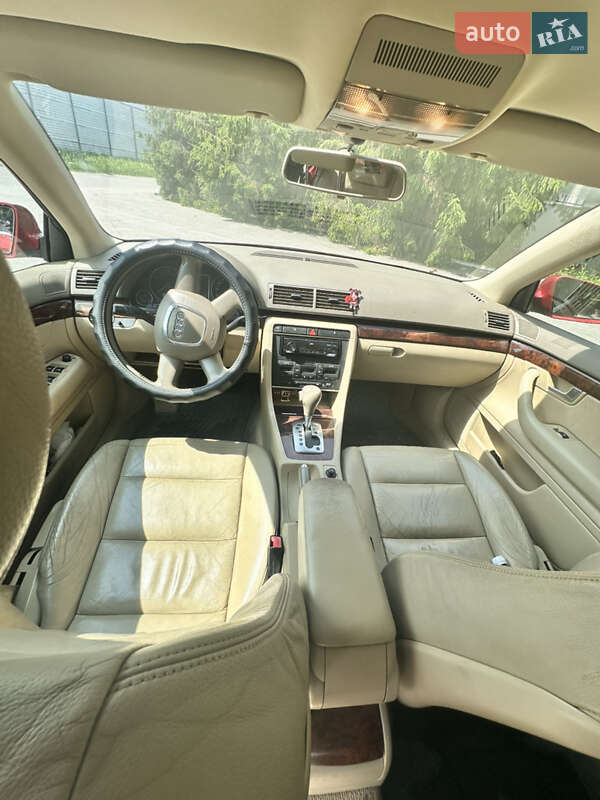 Седан Audi A4 2006 в Гребенках