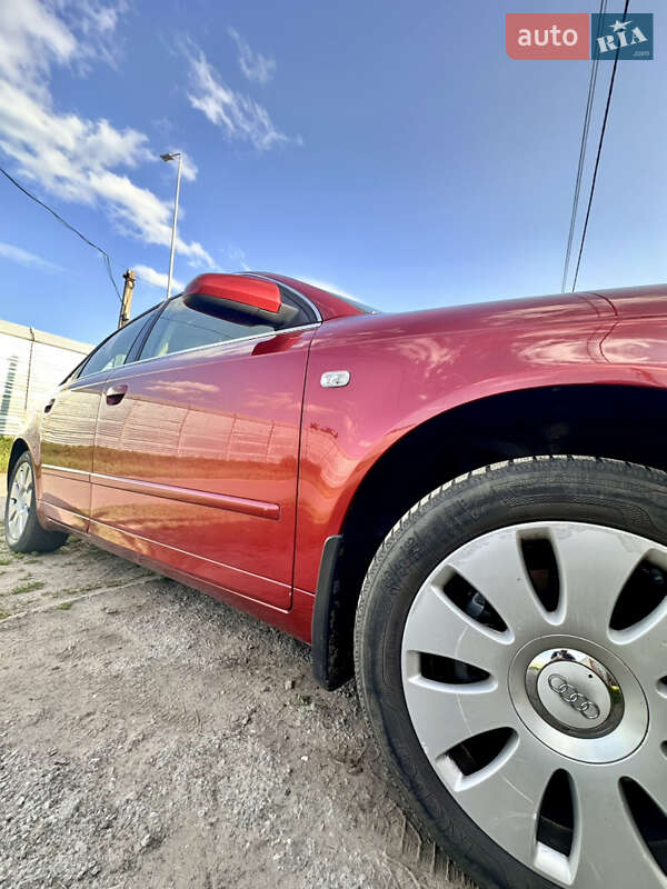 Седан Audi A4 2006 в Гребенках