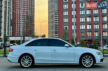 Седан Audi A4 2015 в 