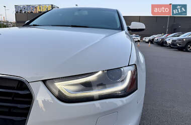 Седан Audi A4 2015 в 