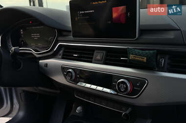 Седан Audi A4 2018 в 