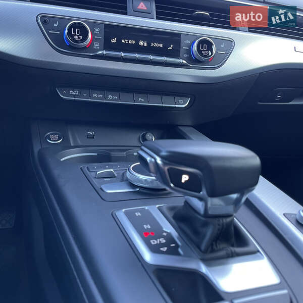 Седан Audi A4 2018 в Ивано-Франковске
