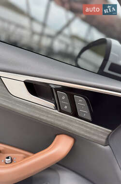 Седан Audi A4 2020 в 
