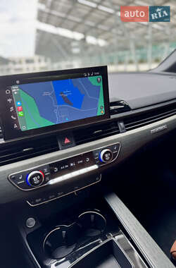 Седан Audi A4 2020 в 