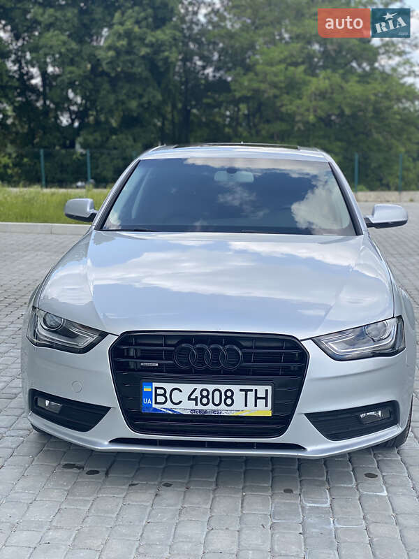 Седан Audi A4 2013 в Львові