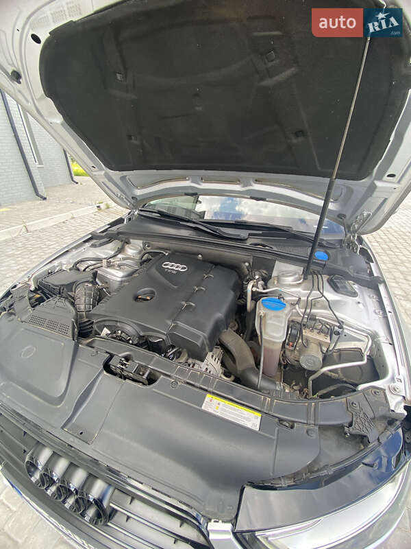 Седан Audi A4 2013 в Львові