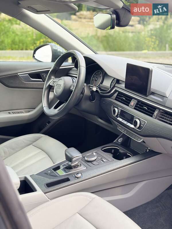 Седан Audi A4 2016 в Самборе
