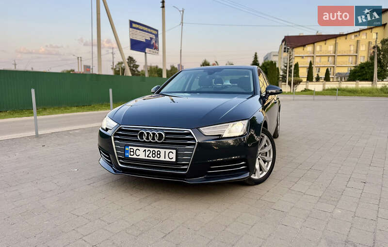 Седан Audi A4 2017 в Львове
