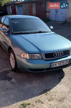 Седан Audi A4 1998 в 