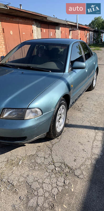 Седан Audi A4 1998 в Хмельницком