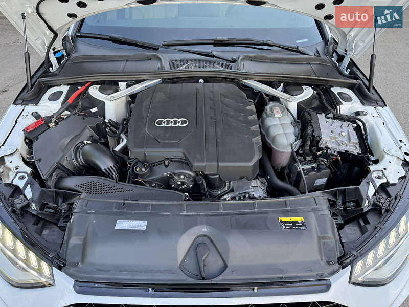 Седан Audi A4 2020 в Киеве
