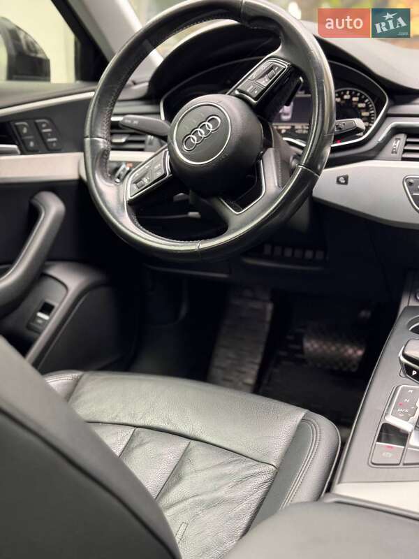 Седан Audi A4 2016 в Стрые