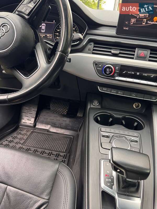 Седан Audi A4 2016 в Стрые