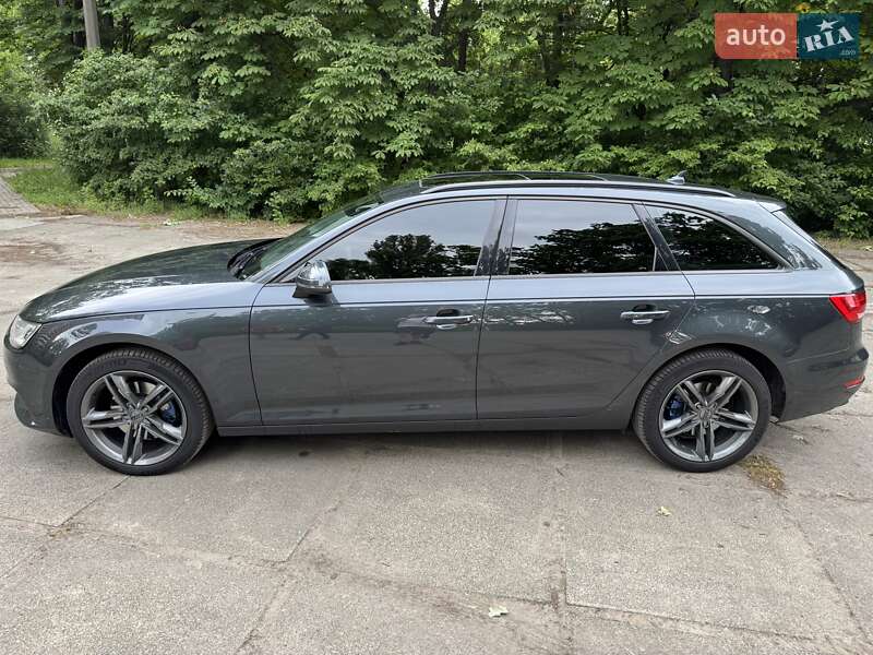 Универсал Audi A4 2016 в Киеве