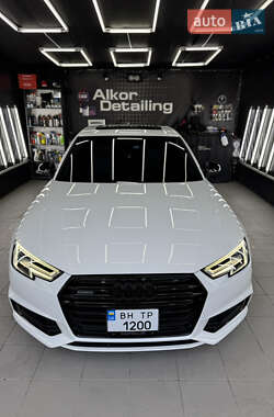 Седан Audi A4 2016 в 