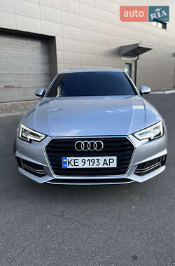 Седан Audi A4 2018 в 