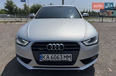 Седан Audi A4 2014 в 