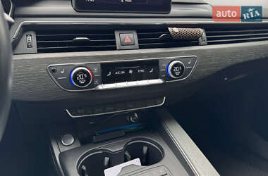 Седан Audi A4 2019 в 