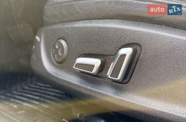 Седан Audi A4 2015 в 