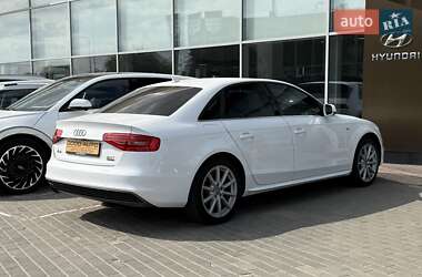 Седан Audi A4 2015 в 