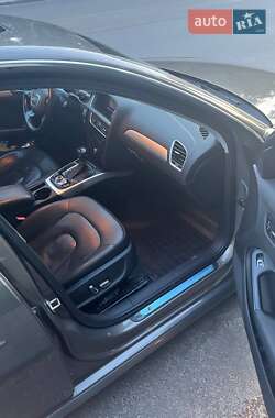 Седан Audi A4 2013 в 