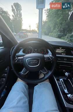 Седан Audi A4 2013 в 