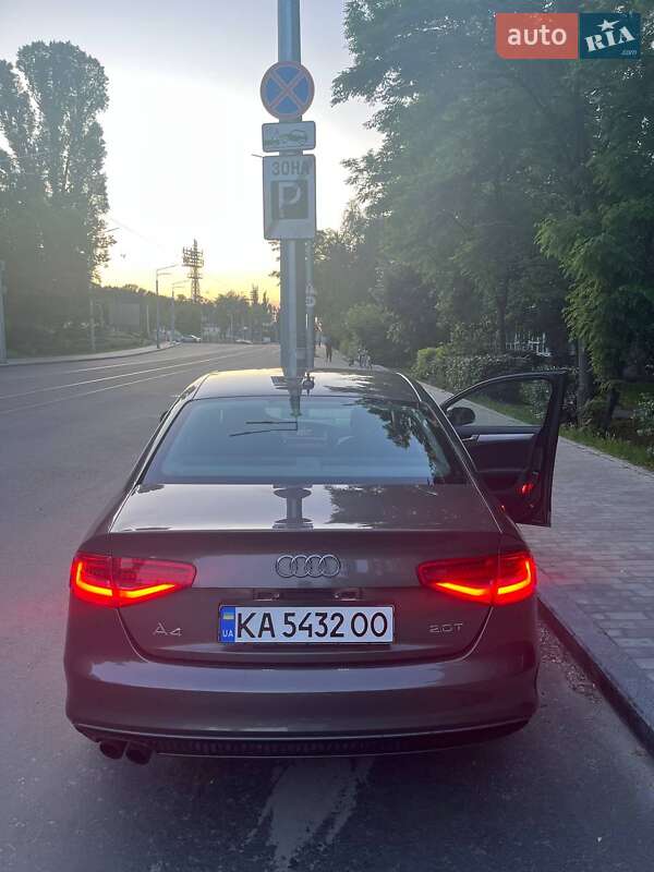 Седан Audi A4 2013 в Киеве