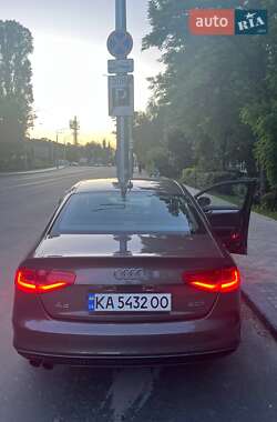 Седан Audi A4 2013 в 