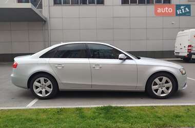 Седан Audi A4 2012 в 