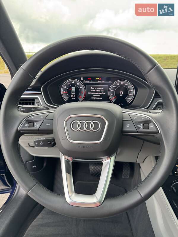 Седан Audi A4 2023 в Львове