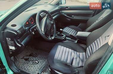 Седан Audi A4 1995 в 