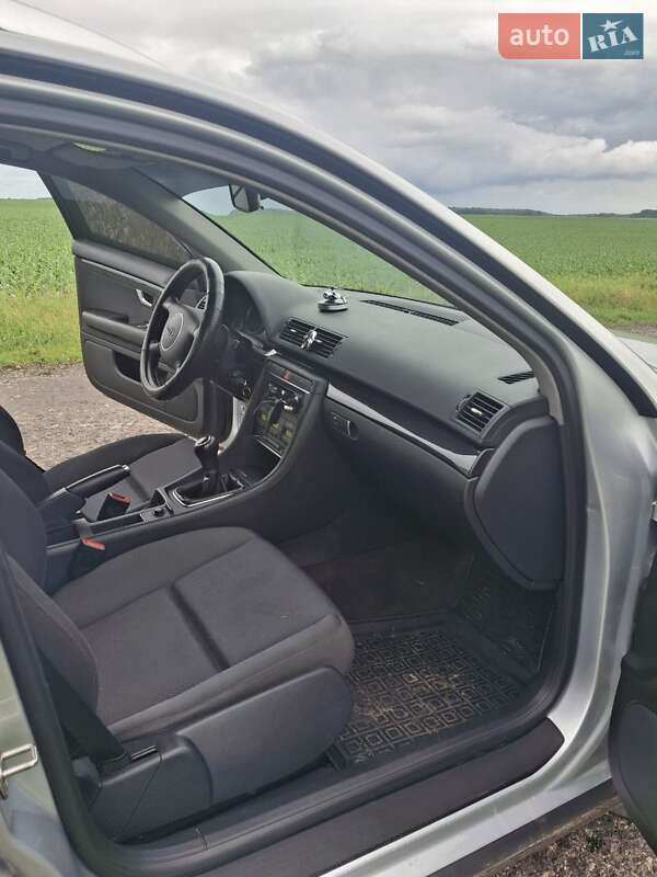Универсал Audi A4 2003 в Ромнах