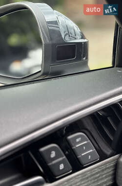 Седан Audi A4 2020 в 