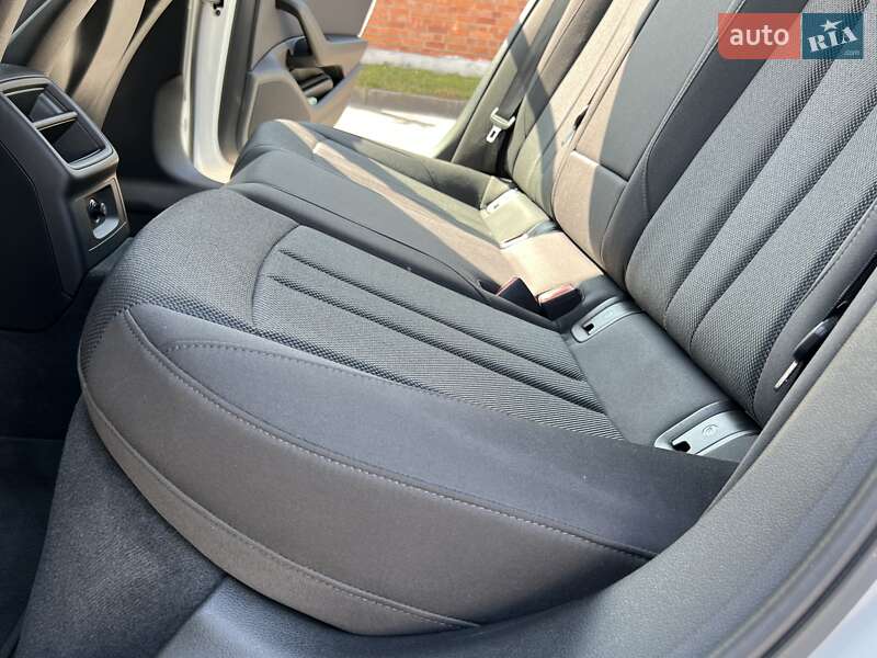 Универсал Audi A4 2021 в Дрогобыче