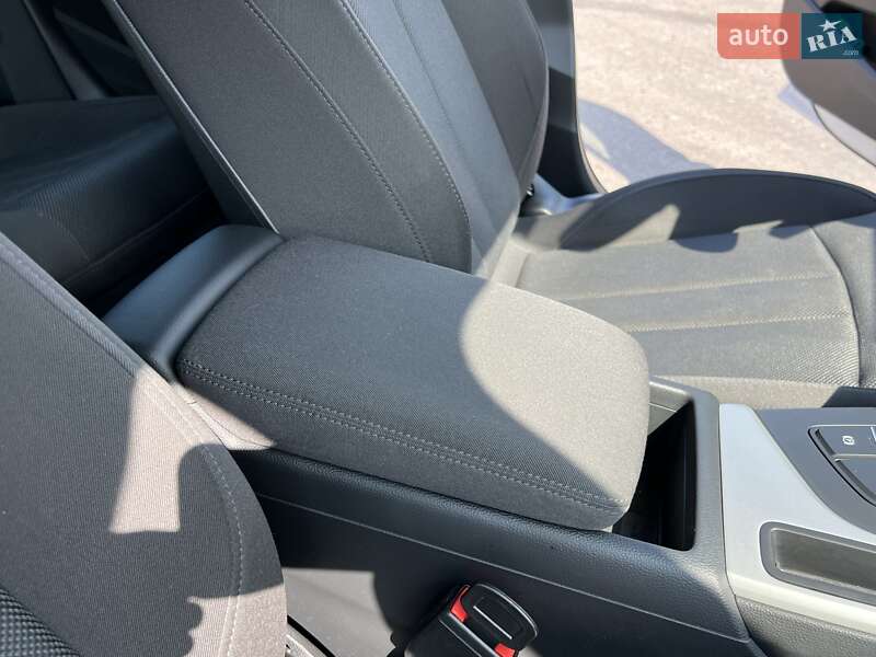 Универсал Audi A4 2021 в Дрогобыче