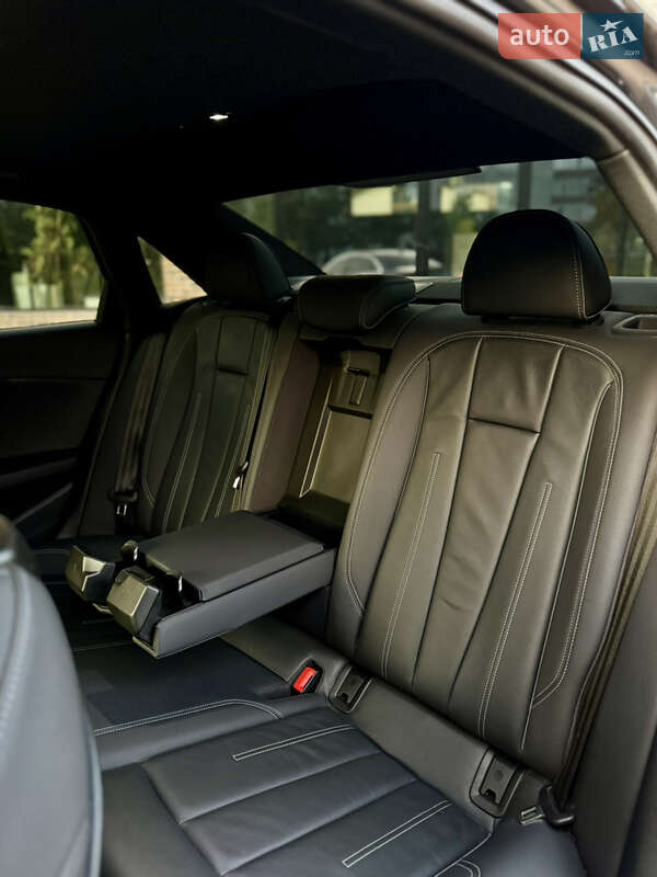 Седан Audi A4 2020 в Івано-Франківську