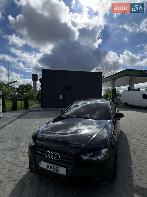 Седан Audi A4 2013 в 